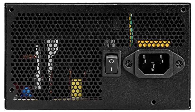 Un bloc d'alimentation noir et gris pour ordinateur avec grille de ventilation, interrupteur marche/arrêt et connexion électrique, adapté pour l'installation dans un PC.