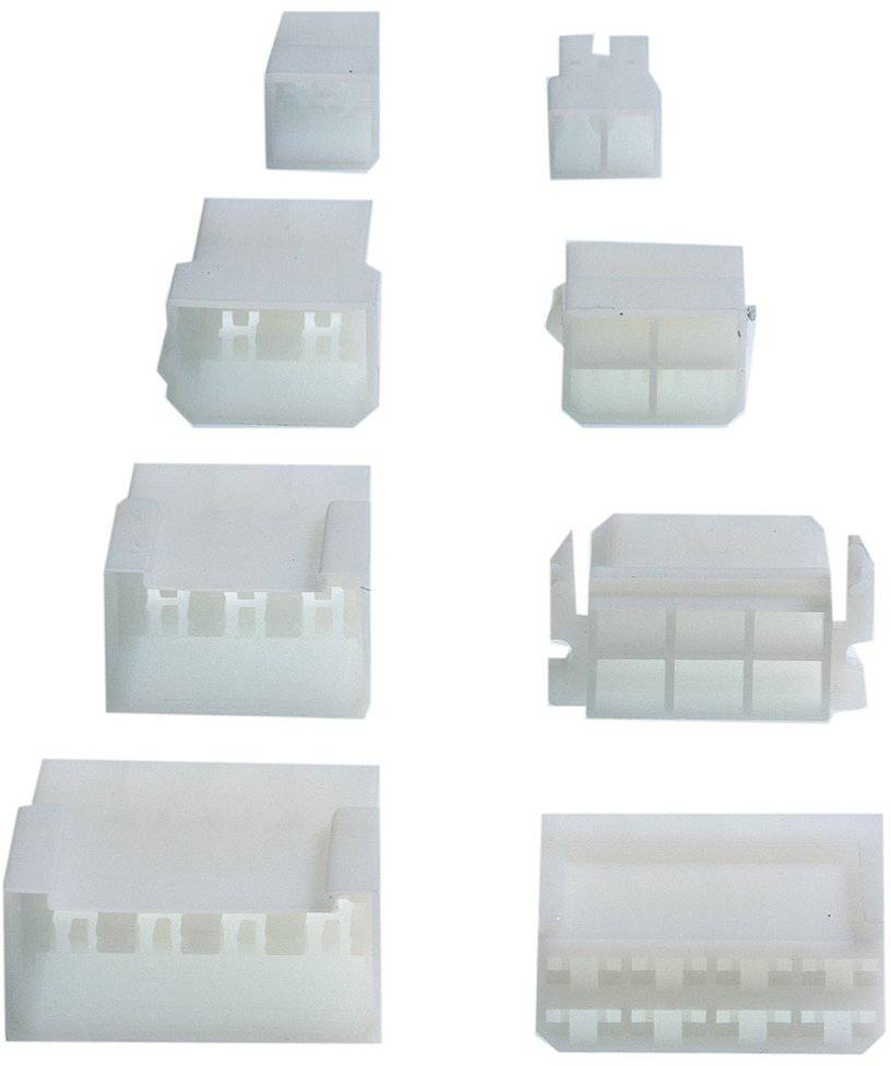 Différents connecteurs en plastique blanc de tailles et de formes variées, probablement destinés à des applications électroniques ou électriques.