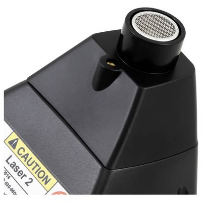 Gros plan d'un dispositif laser noir avec une ouverture supérieure recouverte d'un treillis et une étiquette d'avertissement jaune indiquant « ATTENTION Laser 2 ».