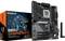 Carte mère Gigabyte B850 Gaming WiFi6 à côté de son emballage d'origine, présentant ses connecteurs et emplacements pour composants PC.
