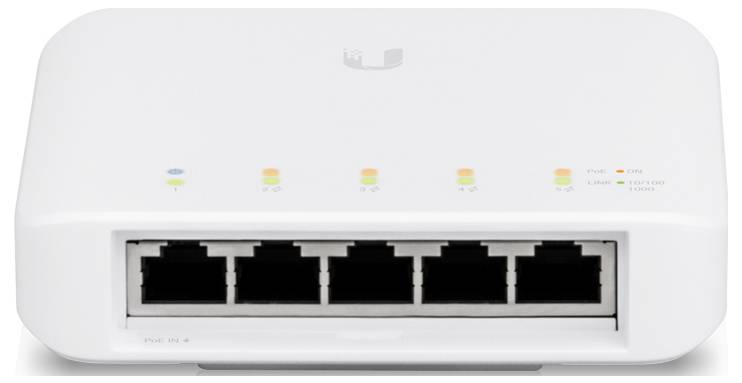 Un commutateur réseau blanc avec cinq ports Ethernet et des voyants LED en haut pour l'affichage de l'état.