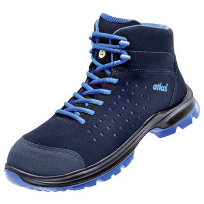 Une chaussure de sécurité bleue avec des lacets bleus et une semelle stable en caoutchouc, adaptée aux environnements de travail industriels.