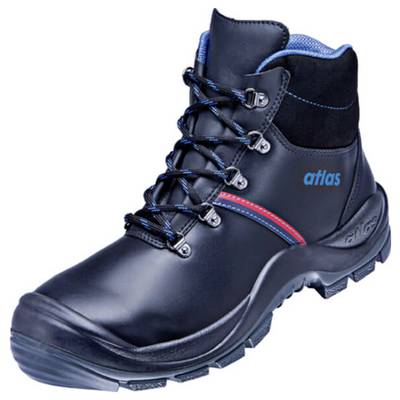 Chaussure de sécurité noire avec des détails bleus et rouges, dotée d'une semelle à profil robuste et de lacets, adaptée aux travaux de construction ou industriels.
