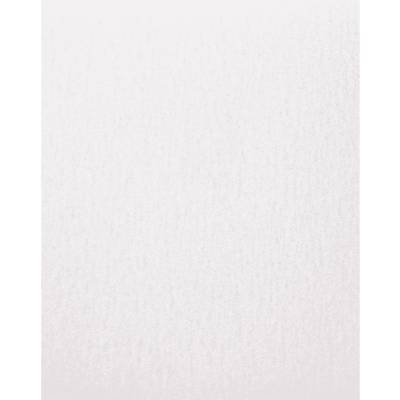 Un motif de texture blanc avec des lignes verticales délicates qui transmet un sentiment de calme et de simplicité.