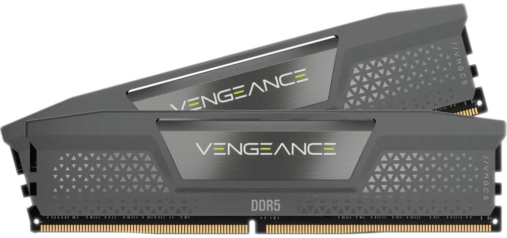 Deux modules de mémoire RAM DDR5 Corsair Vengeance en gris et noir avec un motif géométrique et une écriture jaune.