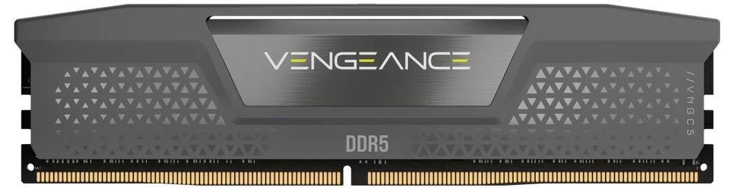 Module de mémoire DDR5 avec logo 'Vengeance' sur un dissipateur thermique noir, utilisé pour améliorer les performances de l'ordinateur.