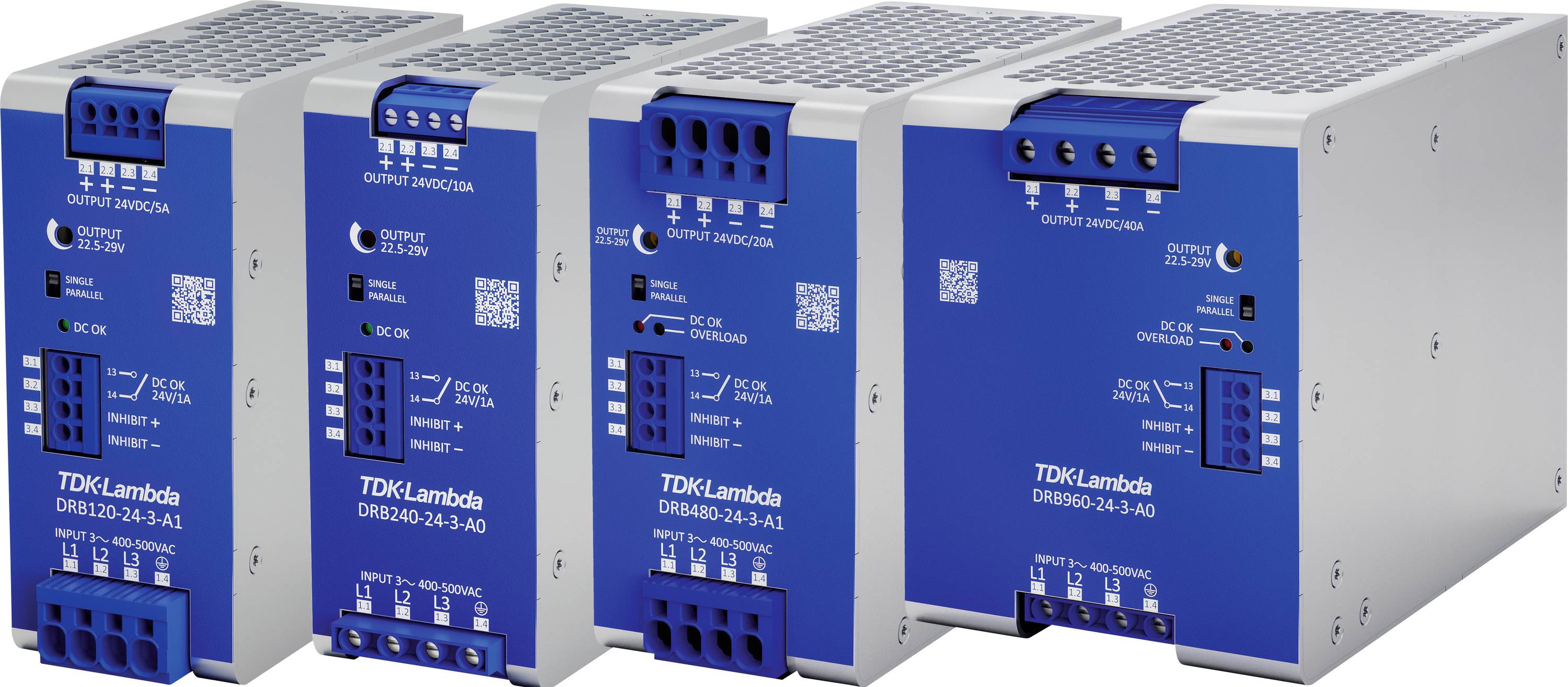 Quatre appareils d'alimentation bleus TDK-Lambda, alignés côte à côte. Chaque appareil dispose de fentes de ventilation noires et de différents connecteurs.