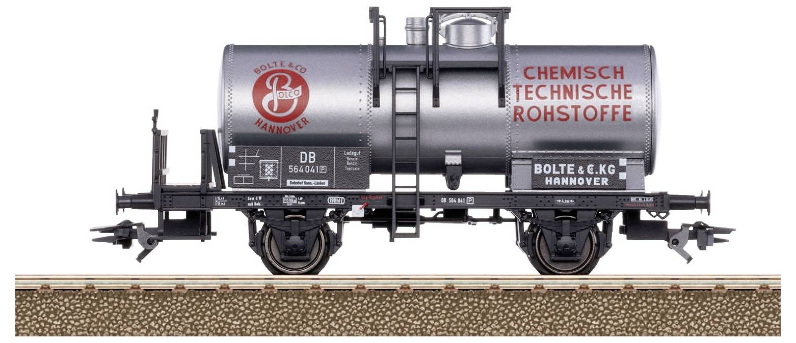 Wagon-citerne gris de l'entreprise 'Bolte & KG Hannover' sur des voies ferrées, imprimé avec 'Matières premières chimico-techniques'.