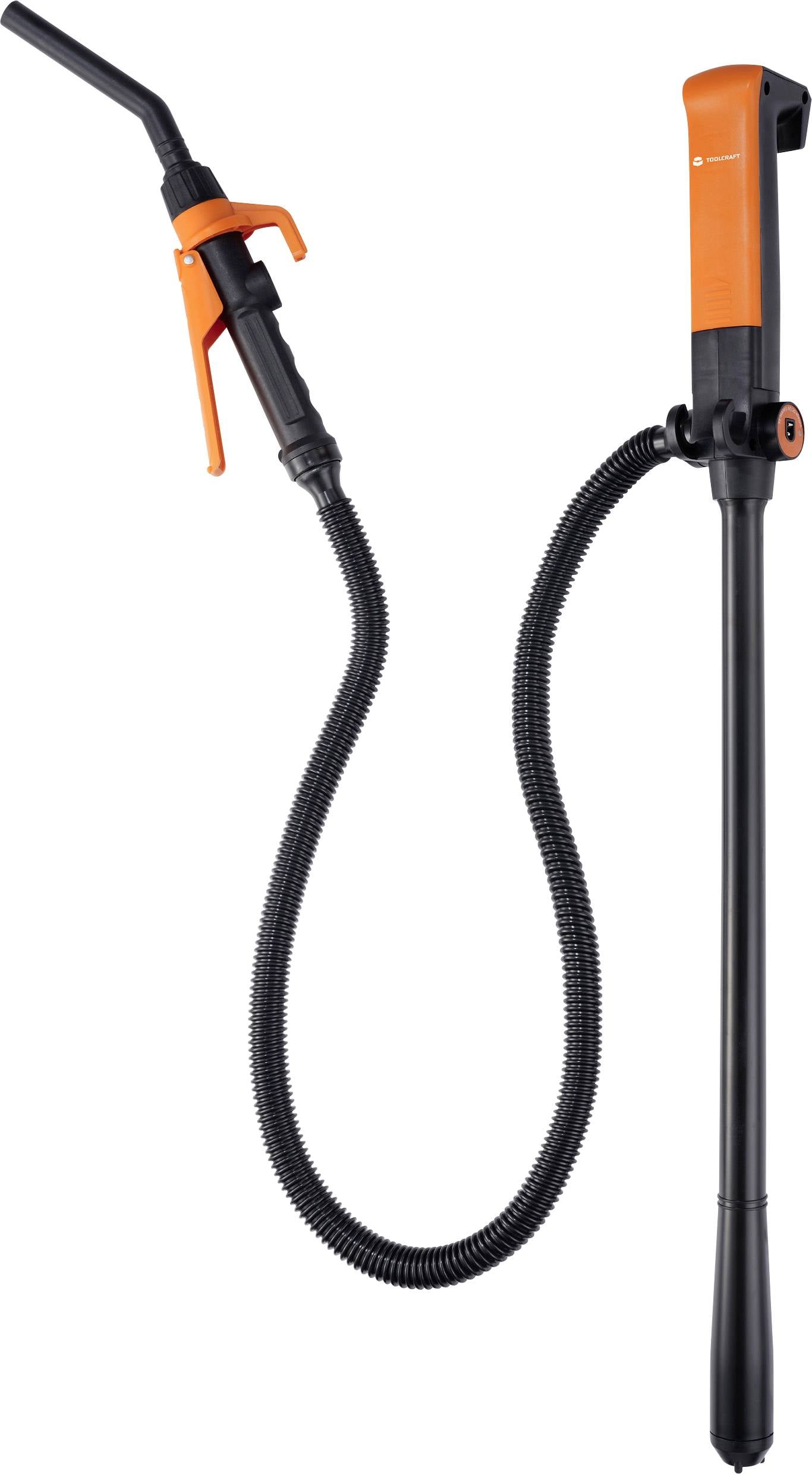 Une pompe manuelle noire avec des poignées oranges et un long tuyau flexible. Elle est utilisée pour pomper manuellement des liquides.