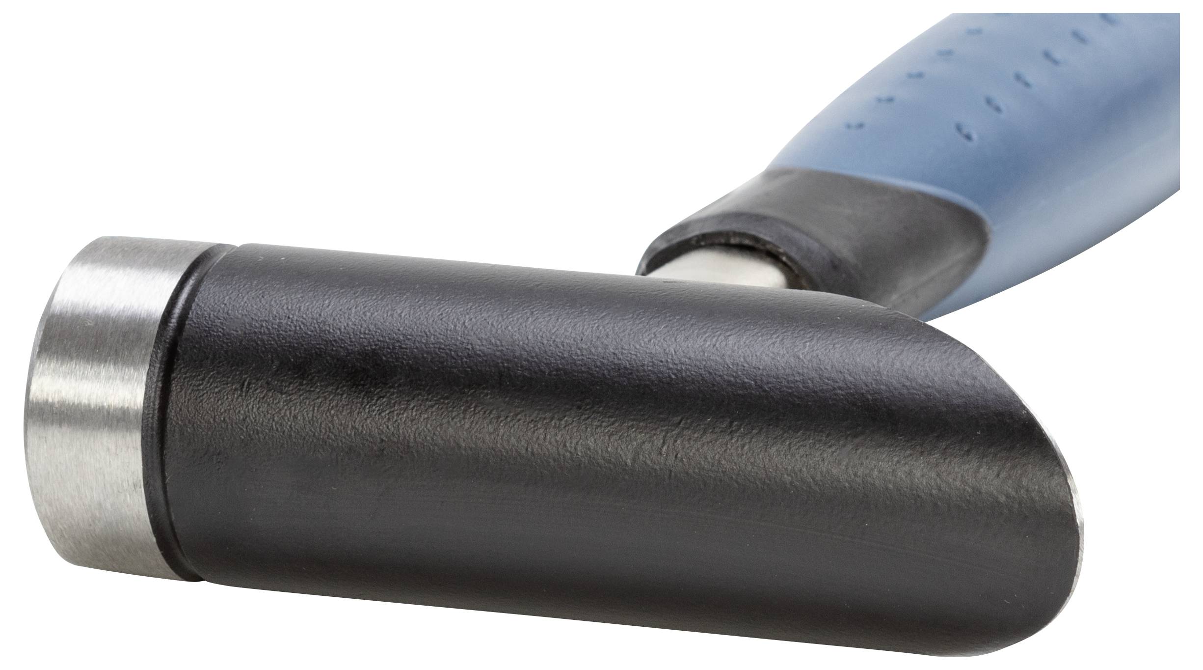 Un marteau à tête noire et caoutchoutée avec un manche bleu, photographié en biais.