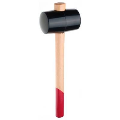 Marteau en caoutchouc à tête noire et manche en bois, peint en rouge à l'extrémité inférieure.