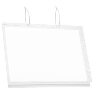 Une feuille de présentation vide et transparente avec deux attaches en haut.