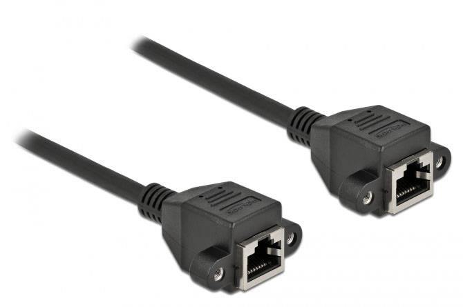 Câble Ethernet de rallonge avec deux ports RJ45 pour applications réseau, noir, sur fond blanc.