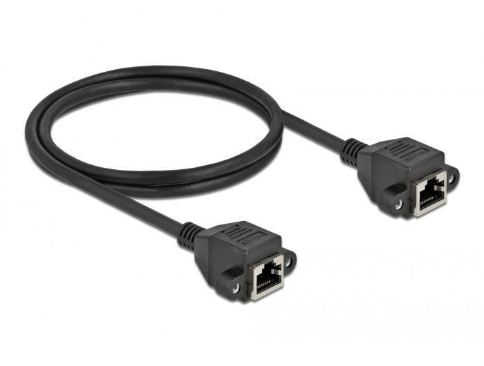 Câble réseau noir avec deux connecteurs RJ45 à chaque extrémité, connectés en boucle.