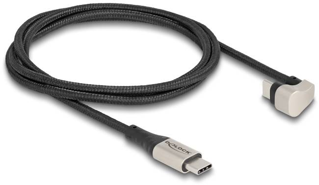 Un câble USB-C noir avec une fiche coudée d'un côté et une fiche droite de l'autre côté.