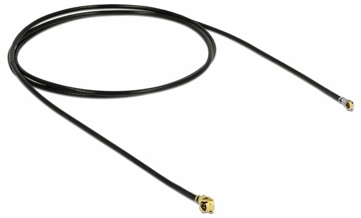 Un câble coaxial noir avec des connecteurs dorés à chaque extrémité, sur un fond blanc.