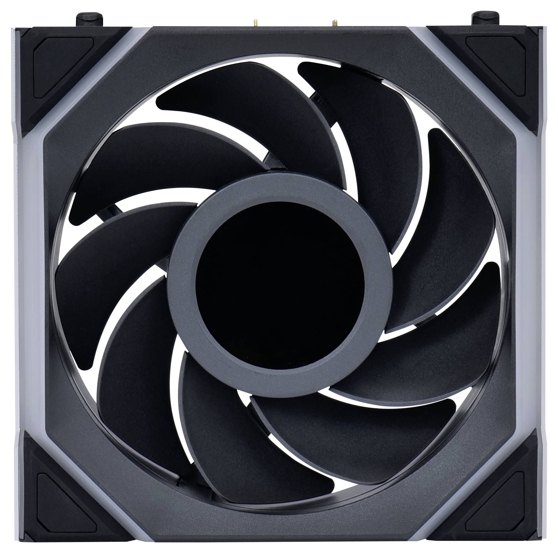 Un ventilateur d'ordinateur noir avec huit pales de rotor dans un boîtier carré.