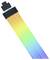 Un câble plat multicolore avec des bandes arc-en-ciel, connecté à un connecteur noir.