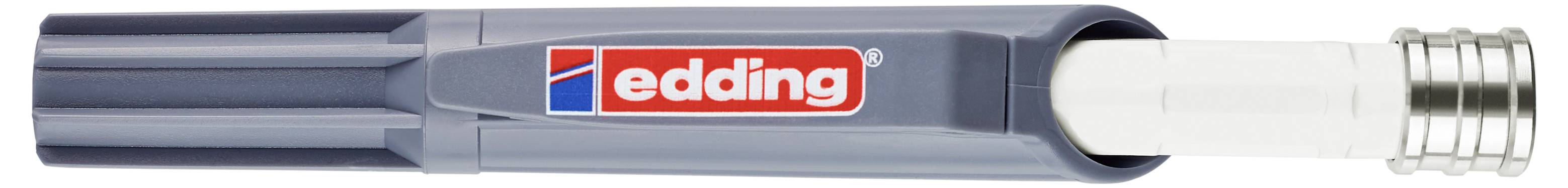 Un marqueur Edding gris avec un capuchon blanc et le logo Edding rouge sur le corps du stylo.