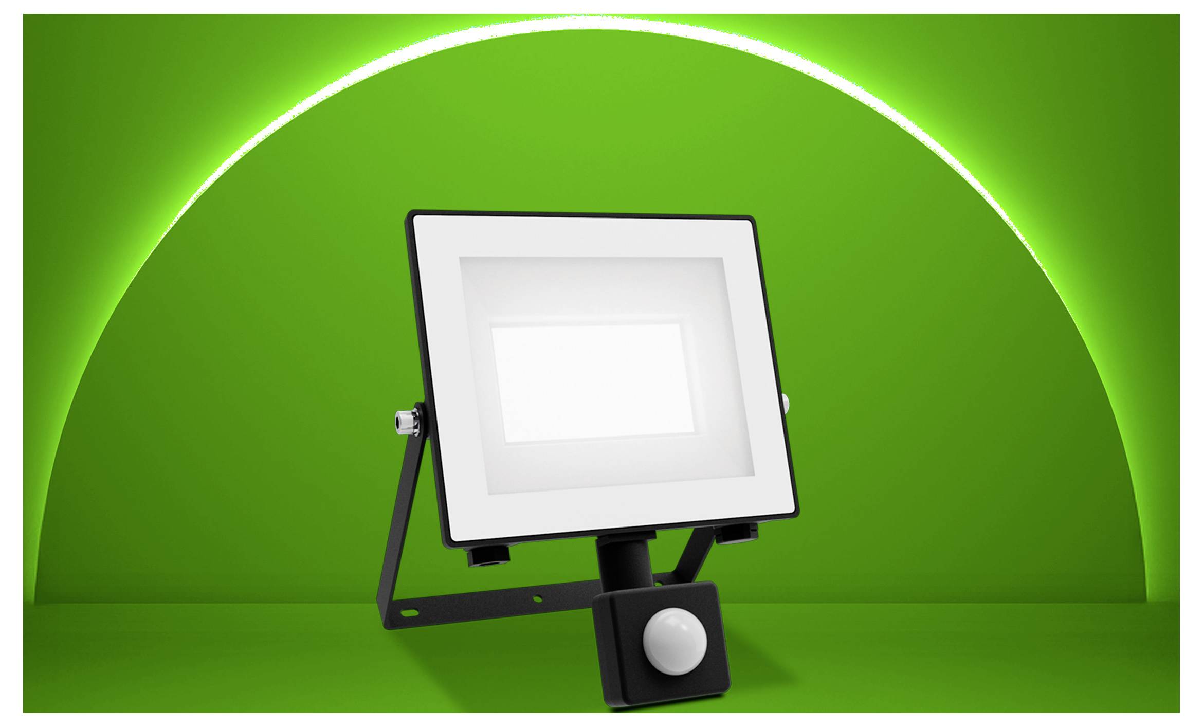 Projecteur détecteur de mouvement vert sur un support contre un fond vert vif avec un arc lumineux.