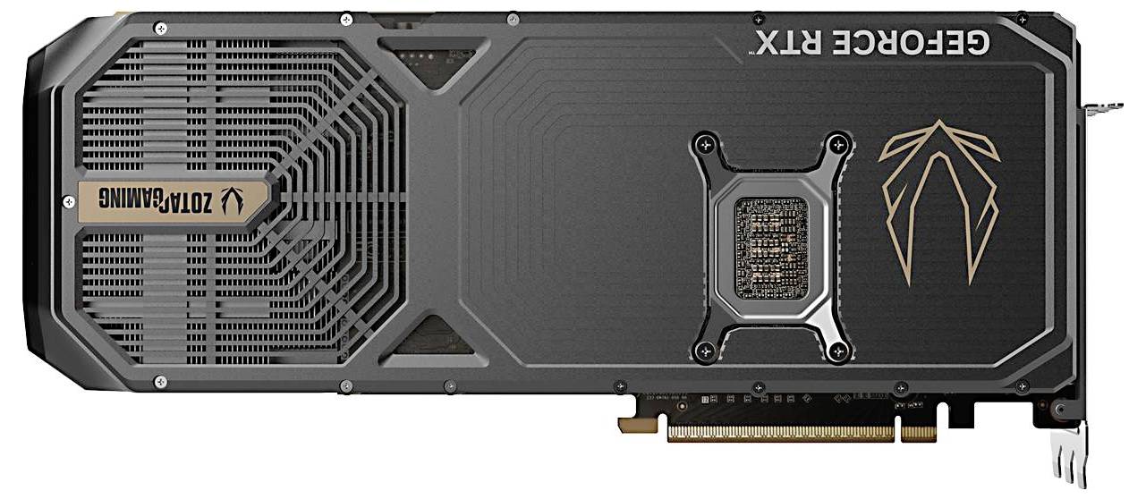 Une carte graphique noire avec des ornements dorés et le texte 'GeForce RTX' dessus. Elle a un ventilateur sur le côté gauche.