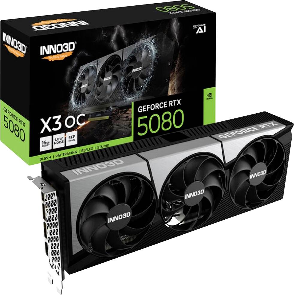 Carte graphique INNO3D GeForce RTX 5080 X3 OC, grande avec trois ventilateurs, à côté de son emballage avec les détails du produit.