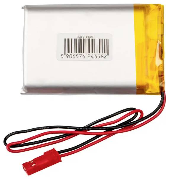 Une batterie lithium-polymère rectangulaire avec du ruban adhésif jaune sur le bord, un code-barres et des câbles rouge/noir avec une fiche rouge.
