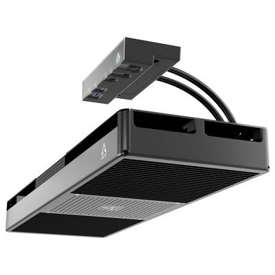 Un projecteur noir et argent avec des connexions par câble, adapté à une installation au plafond, au design moderne.