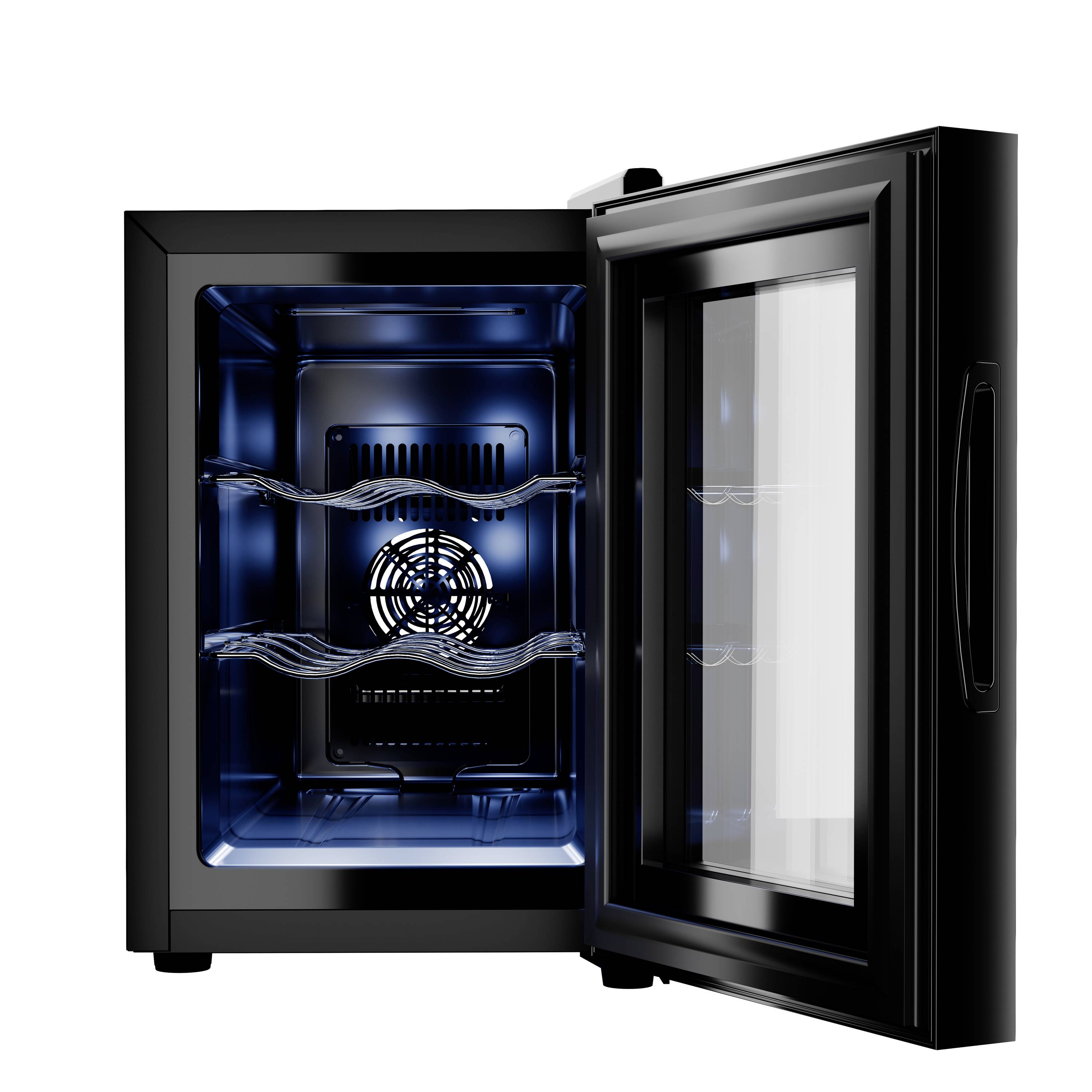 Mini-réfrigérateur noir avec porte vitrée, intérieur éclairé et clayettes en fil métallique. La porte est ouverte, révélant l'intérieur.