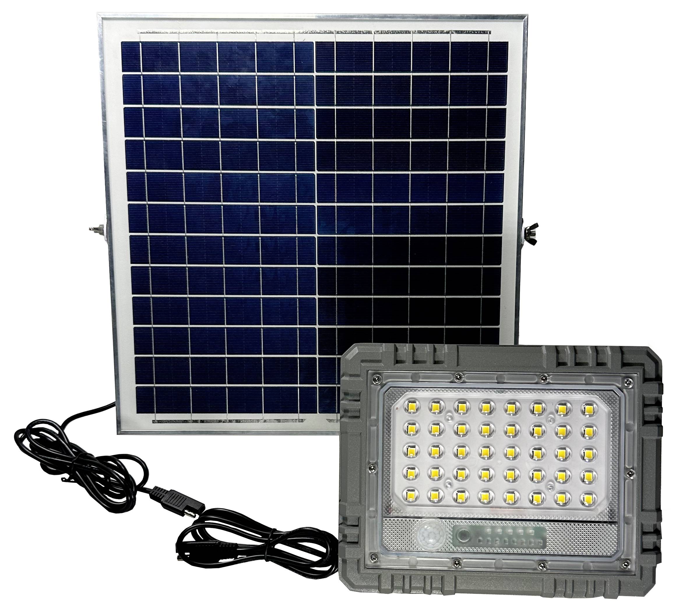 Module solaire et lampe LED connectés par un câble.
