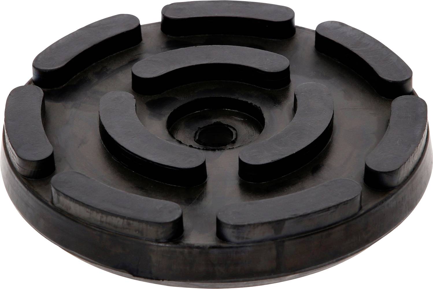 Un objet circulaire avec plusieurs bandes courbées et surélevées, et un trou central. Il a l'apparence d'un élément mécanique ou industriel.