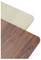 Deux planches en bois superposées, l'une avec un aspect clair et l'autre avec un aspect plus foncé.