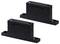 Deux capteurs de porte magnétiques noirs de forme rectangulaire. Ils sont fixés sur un socle rectangulaire pourvu de trous de montage pour vis.