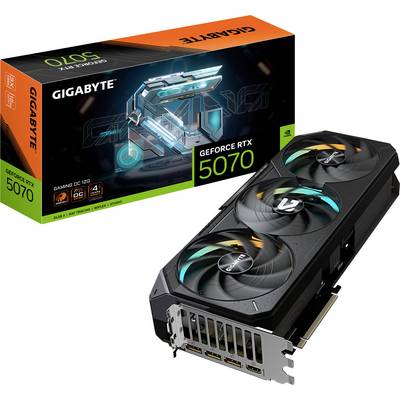 Carte graphique Gigabyte GeForce RTX 5070 à trois ventilateurs, à côté de son emballage. L'emballage affiche l'image du produit et le nom du modèle.