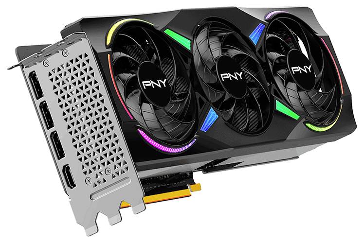 Une carte graphique PNY à trois ventilateurs et avec éclairage RVB. Elle dispose de plusieurs options de connexion, notamment HDMI et DisplayPort.