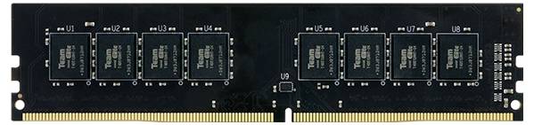 Un module de RAM pour ordinateur avec huit puces de mémoire noires sur une carte de circuit imprimé noire, entouré de broches de contact dorées.