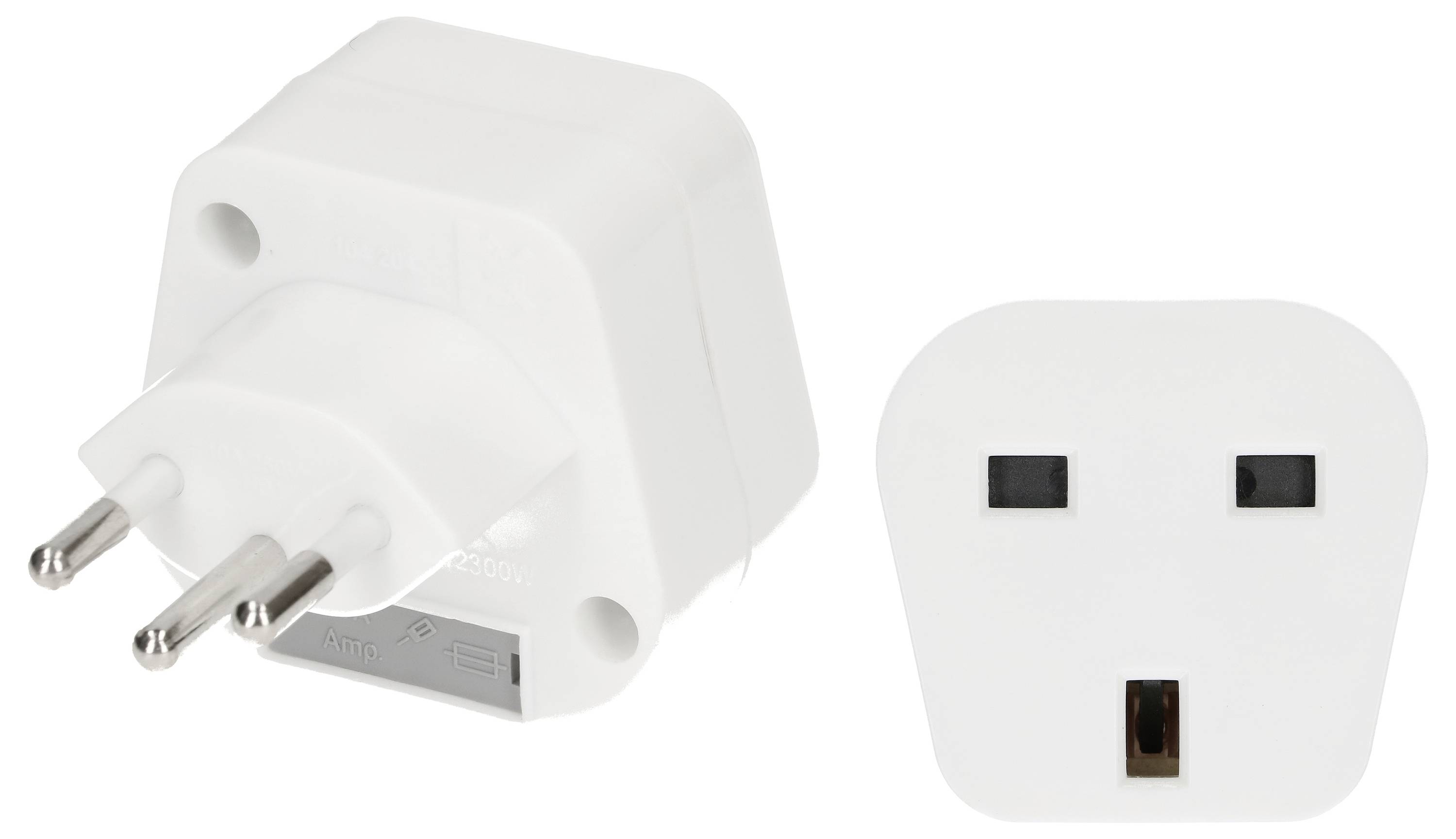 Adaptateur de prise européenne à prise britannique. Design blanc avec trois broches rondes européennes et trois ouvertures plates pour prises britanniques.