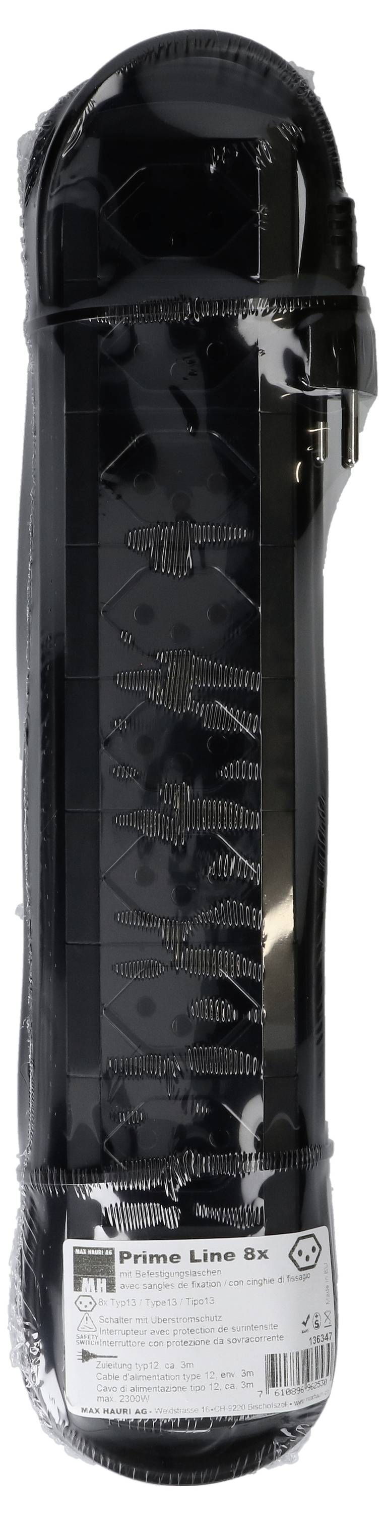 Bottes noires dans un emballage en plastique.