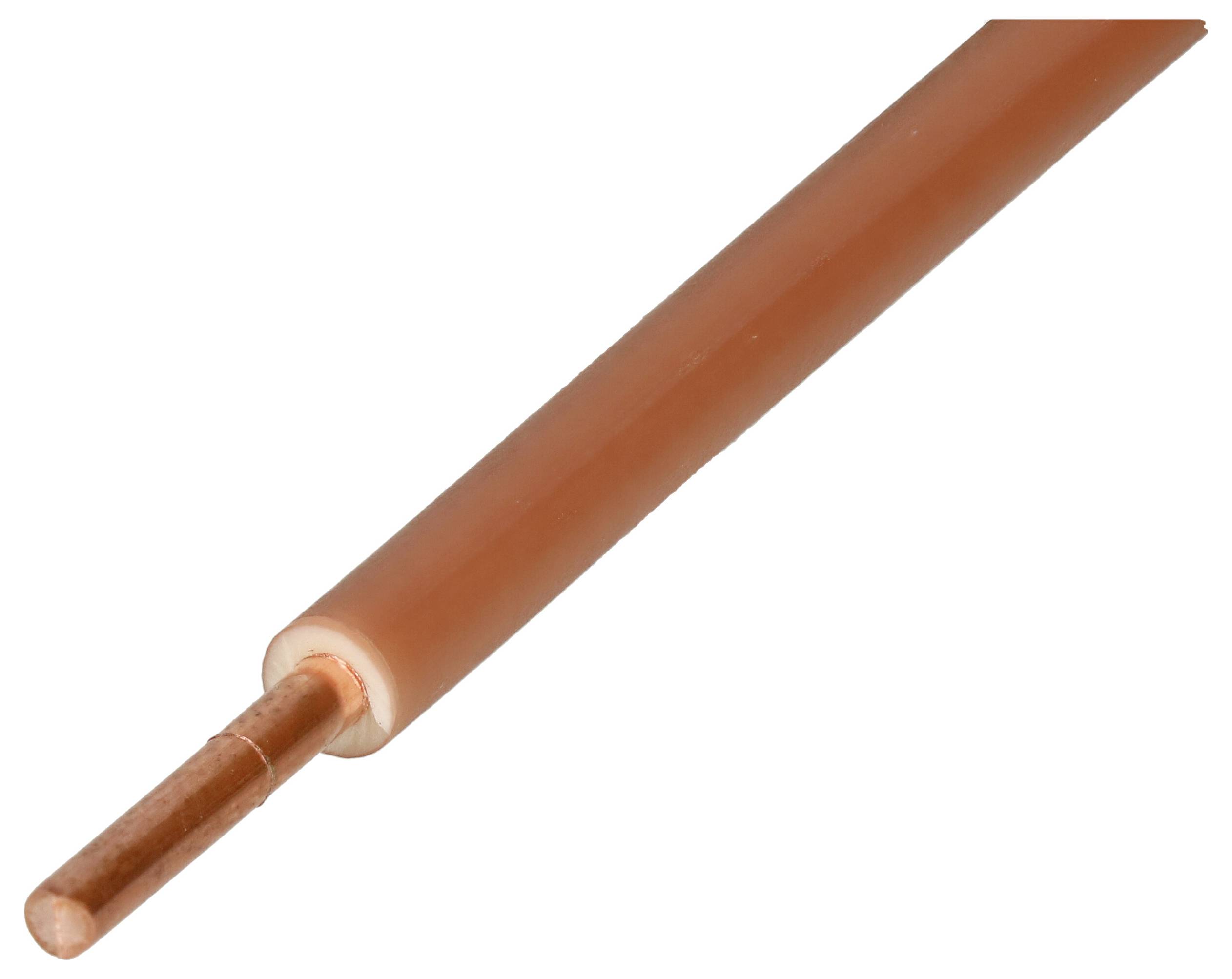 Câble de cuivre avec isolation orange, l'extrémité dénudée expose le fil de cuivre.