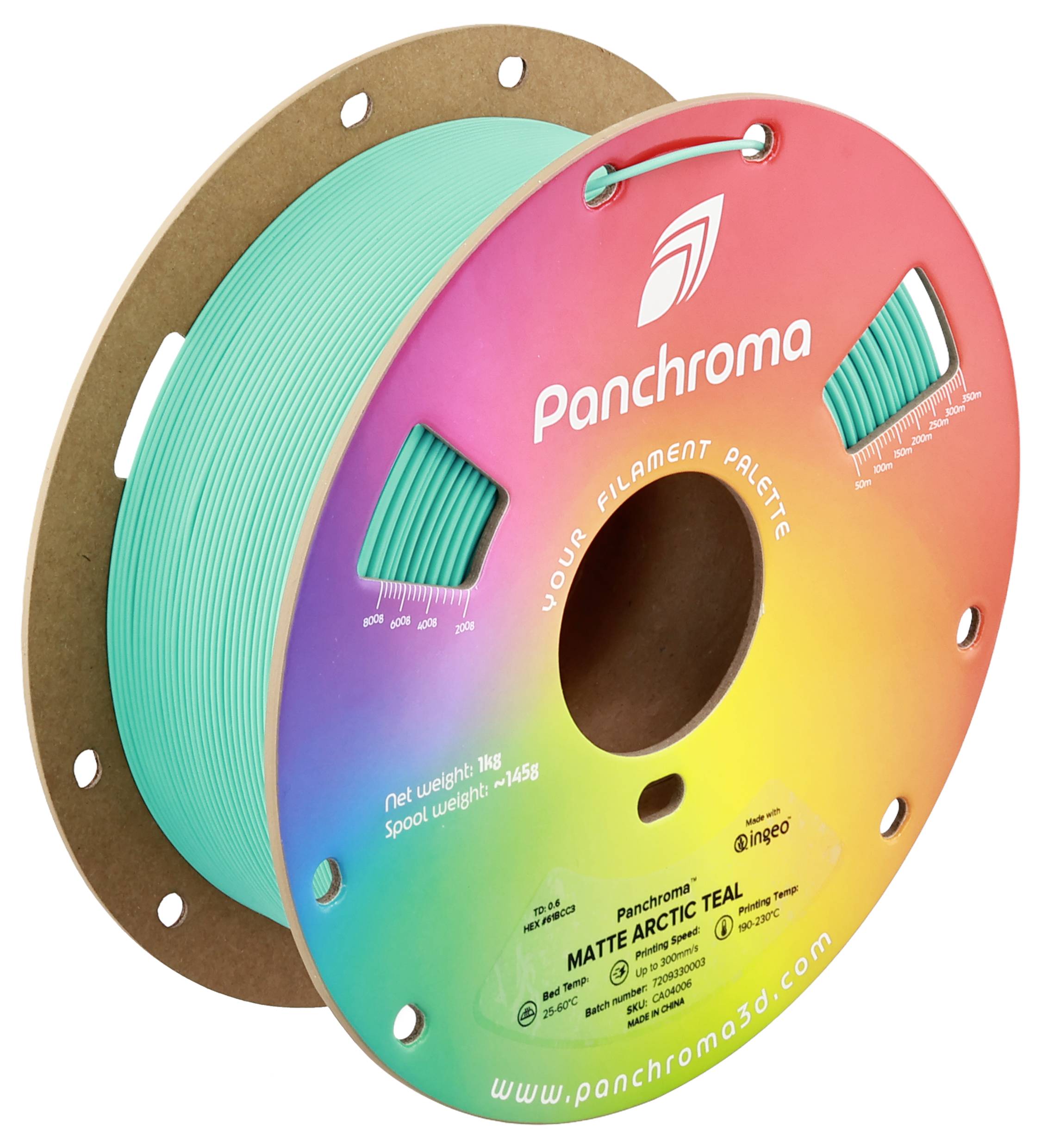 Une bobine avec un filament turquoise arctique mat de Panchroma. Sur la bobine sont représentées les couleurs et le nom de la marque.