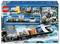 Le set LEGO 60470 présente un train de recherche arctique avec plusieurs wagons, des équipements scientifiques et un paysage de glace.