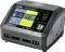 Chargeur intelligent multifonctionnel avec écran LCD couleur, affichant le processus de charge, la tension de la batterie, l'intensité du courant et la connexion Bluetooth.