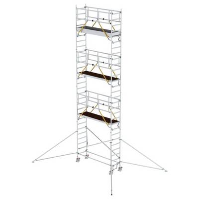 Une tour d'échafaudage avec trois plateformes, des garde-corps de sécurité et des étais. Adaptée aux travaux en hauteur.