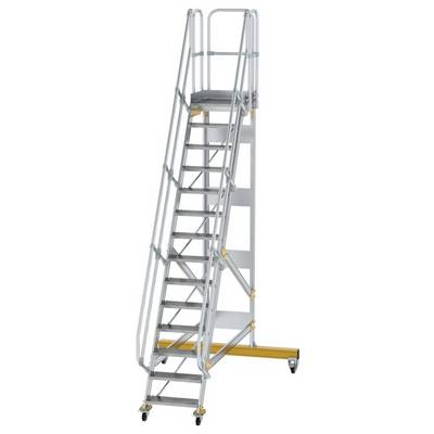 Un escalier industriel mobile avec garde-corps, plateforme stable et roulettes, adapté pour travailler en sécurité en hauteur.