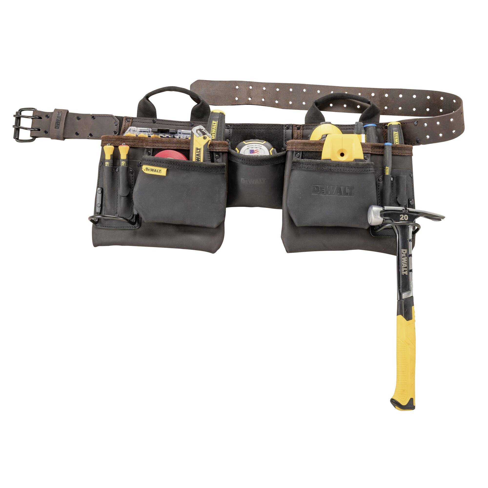 Une ceinture à outils en cuir avec de nombreuses poches, remplie d'outils tels que marteau, pinces et tournevis.