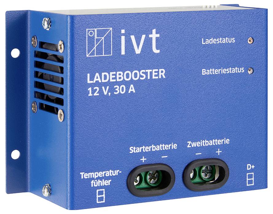 Chargeur bleu portant l'inscription 'ivT Ladebooster 12 V, 30 A'. Présente des connexions pour batterie de démarrage et batterie secondaire, ainsi que des indicateurs de statut.