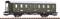 Wagon de chemin de fer vert du modèle de la Deutsche Reichsbahn, représenté sur un côté sur une voie ferrée, avec plusieurs fenêtres et des roues noires.