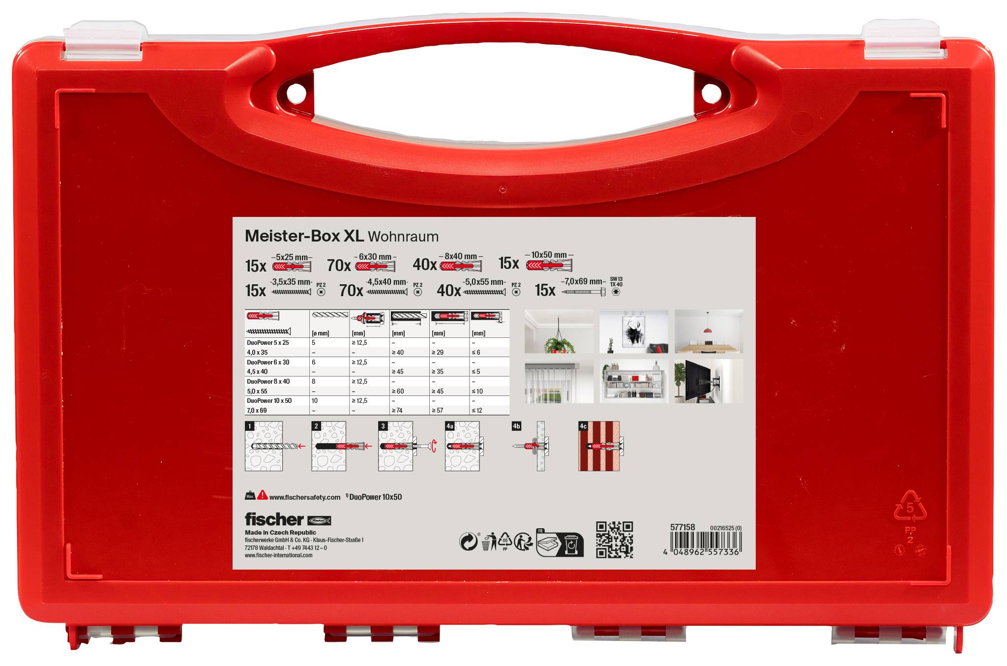 Boîte de rangement en plastique rouge avec une étiquette blanche affichant « Meister-Box XL Wohnraum » et de petites illustrations des pièces d'organisation incluses et du contenu.