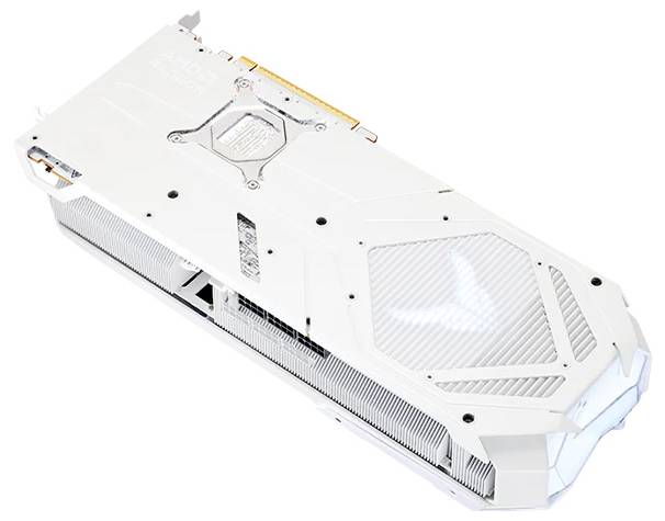 Une carte graphique blanche avec un grand dissipateur thermique, un éclairage LED et des ventilateurs, vue de dessus ; convient pour des PC puissants.