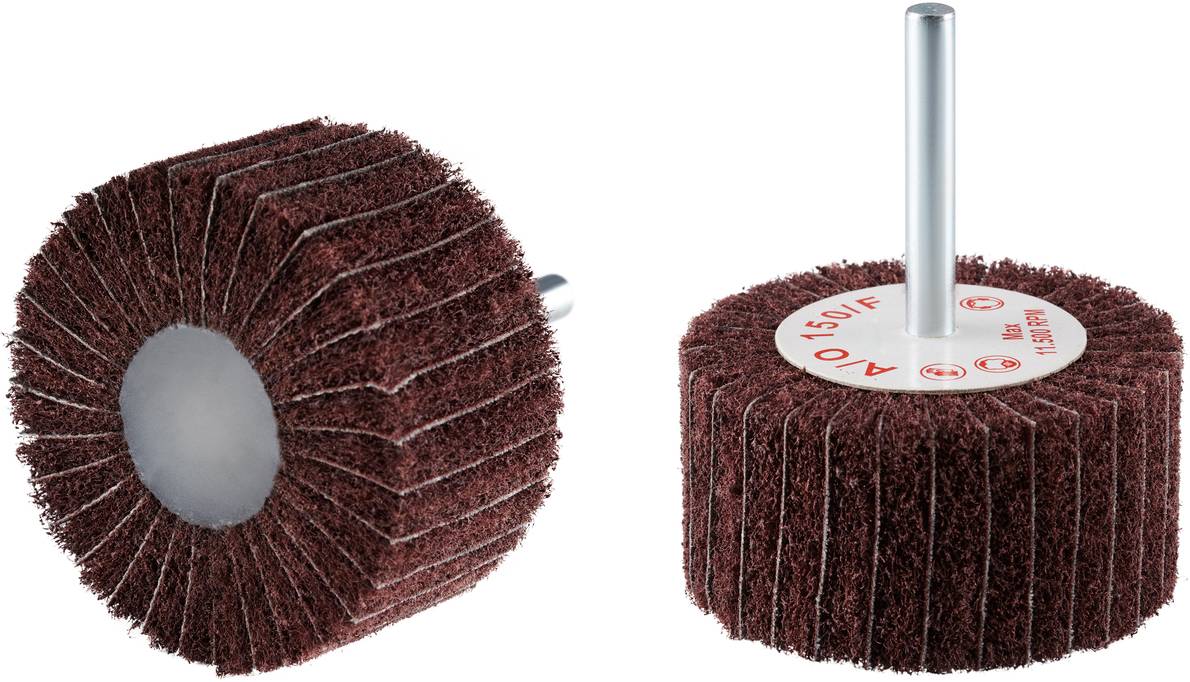 Deux meules abrasives brun-rougeâtre avec des tiges métalliques, disposées symétriquement côte à côte, portant une étiquette blanche sur la face frontale.